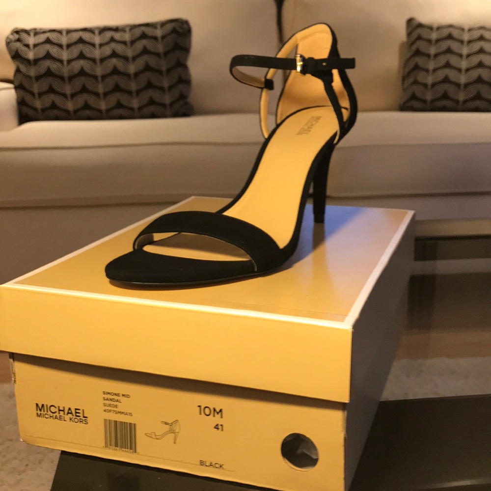 Michael Kors Heels! (Simone Mid Sandal-Suede)